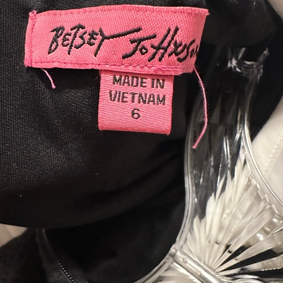 Betsey Johnson • Pearl collar fit and flare dress - Picture 3 of 3